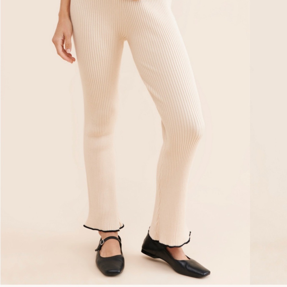 Dot and Lu Cream Ribbed Maternity Pants - Small